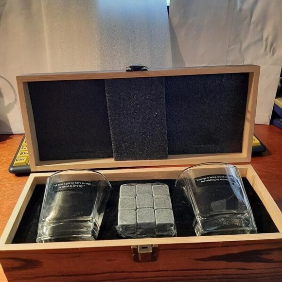 John Wayne Theme Whiskey Glass Set Stone Wood Box Collectible Holiday Gift New - Picture 1 of 11